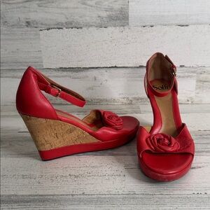Sofft leather red floral wedge heel shoes - Size 8.5